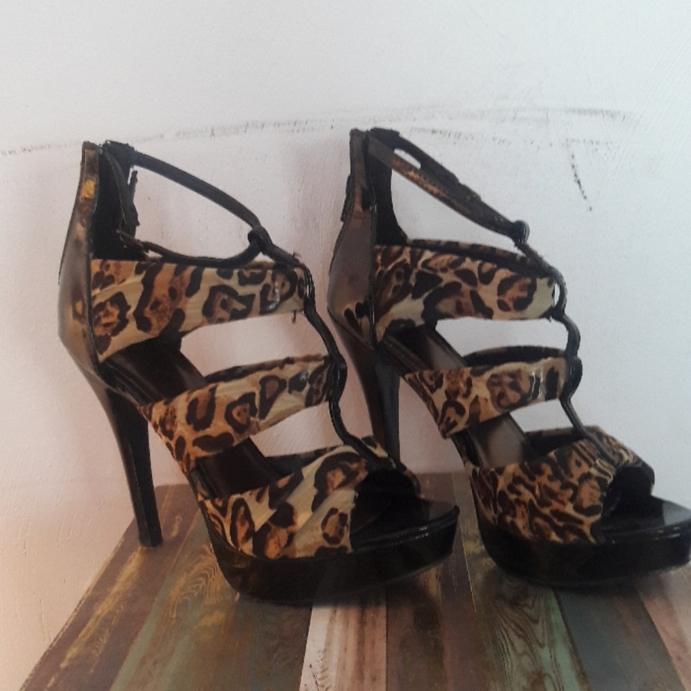 High heel shoes